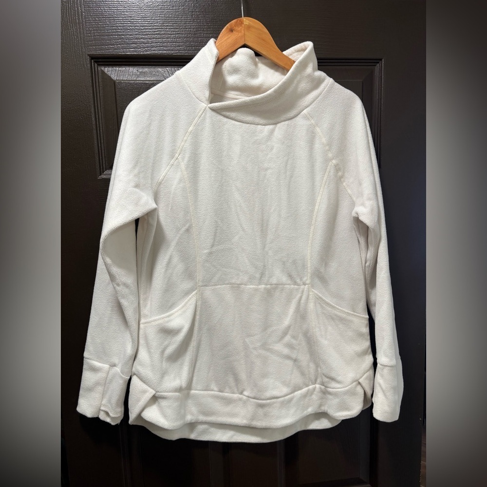 St John's Bay Fleece Pullover Size M White Funnel Neck Thumbhole Sweatshirt